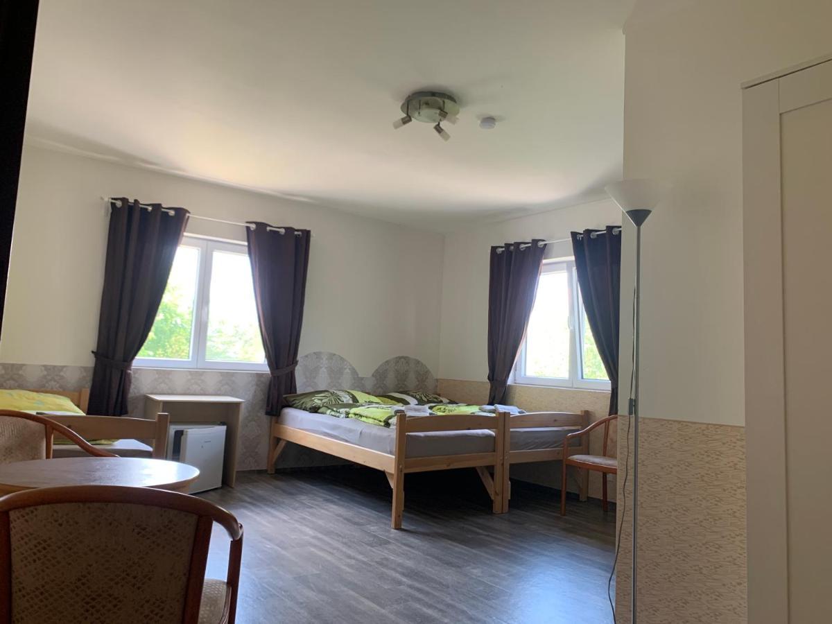 Penzion U Jezera Hotell Konstantinovy Lázně Eksteriør bilde